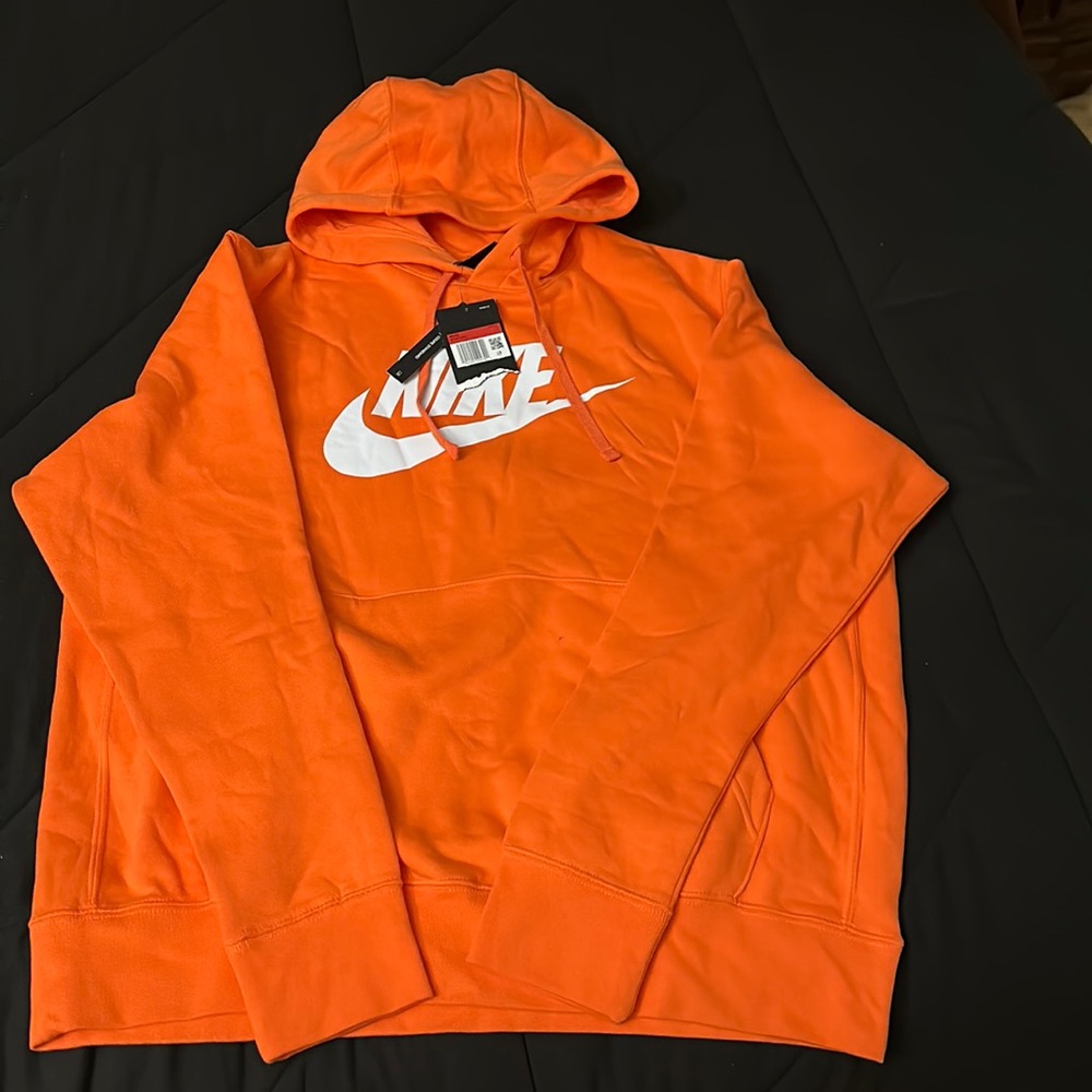 Nike men’s hoodie size L